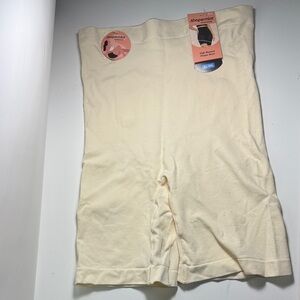 NWT Shapermint Cream high waisted Shaper Shorts size xl/2xl